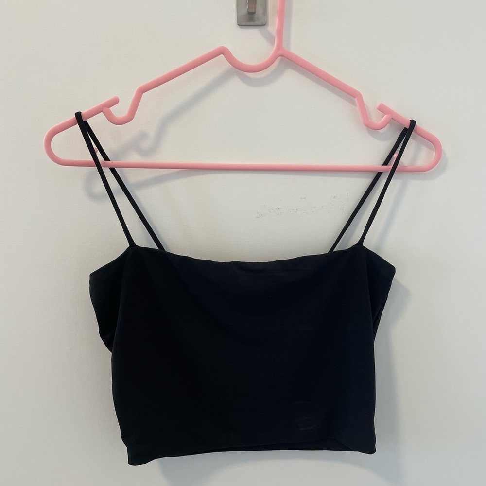 🚨CLOSET CLEANOUT🚨 Straight neckline stretchy top